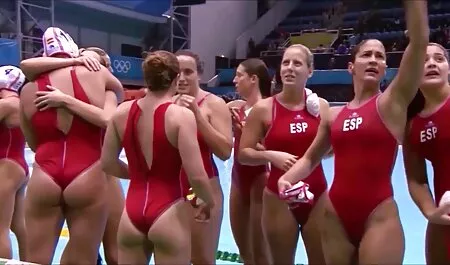 الفتيات الروسية افلام سكس رومانسيه جديده التقبيل بحماس في حفلة خاصة