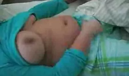 فحص الجهاز أدى ساندرا سكس اجنبي رومانسى إلى النشوة الجنسية.