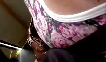 كبير الثدي افلام رومنسية ساخنة تأخذ اثنين من الديكة في الثقوب.
