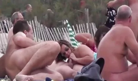 داخل افلام سكس قديمه رومانسيه البئر ، شخصين لا شخصية