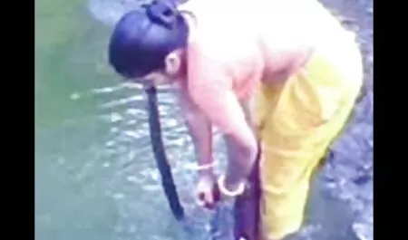 أبيض وأسود سكس رومانسية جديدة مع الحب و قبلة