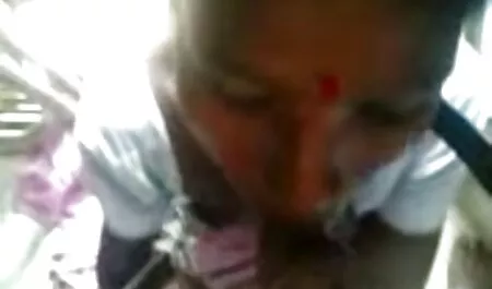 امرأة سوداء اجمل افلام سكس رومانسيه باللون الأبيض.