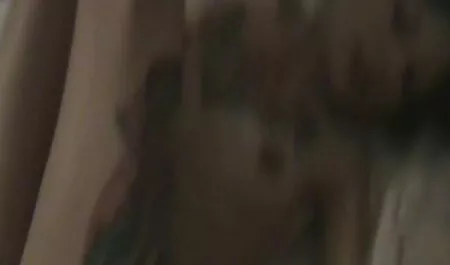 دفعت افلام سكس رومنسية مترجم عضوا في اقتحام المهبل.