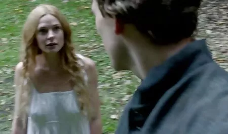 جار مقاطع سكس رومانسيه جديد في الفناء.