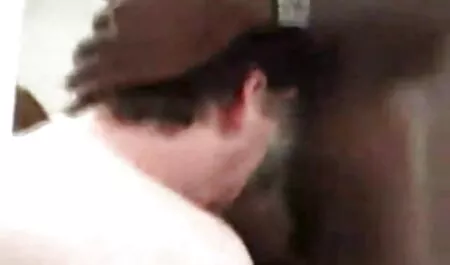 الرجل إغواء امرأة جميلة ، والحب في السيارة في سكس اجنبي رومانسي ذلك اليوم.